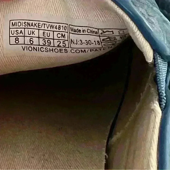 Vionic Midi Blue Faux Snake Slip On Deck Shoes. - Picture 6 of 7